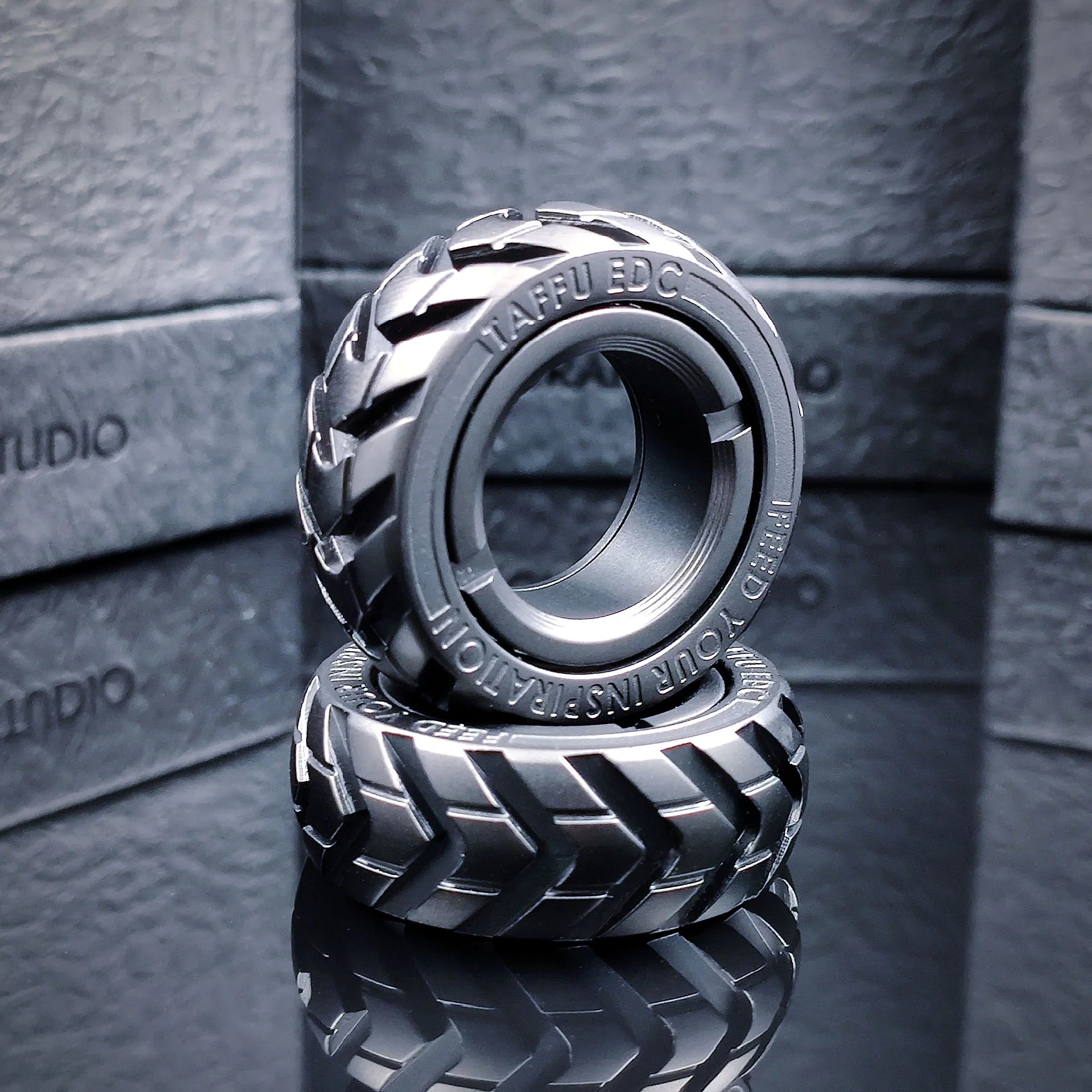 Handmade Gold and Platinum Spinner Ring | Handmade Spinner Rings | J&E